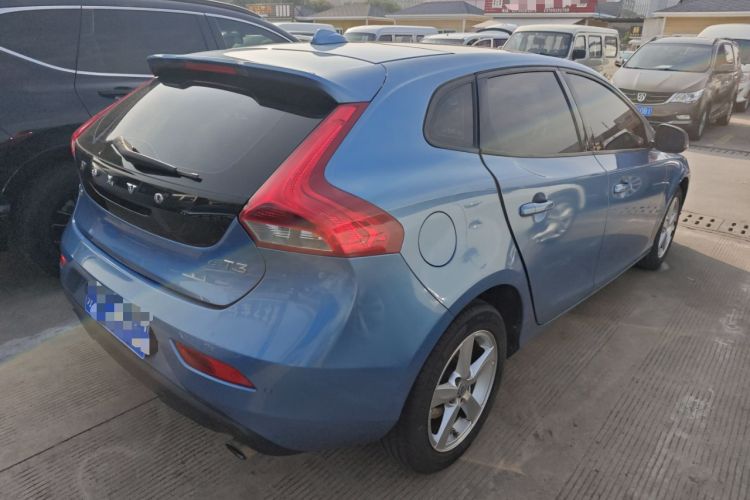 Used Volvo V40 2016 T3 Zhiyi Edition