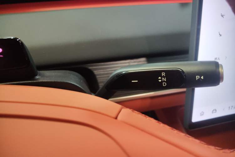 Used ONVO L60 2024 60 kWh Rear-Drive Version