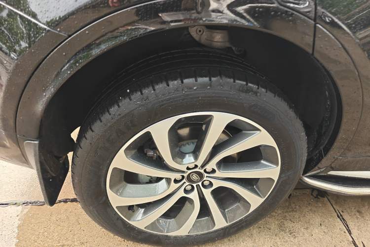 Used Land Rover Discovery Sport 2024 Performance Tech Edition Right Rear Wheel Hub