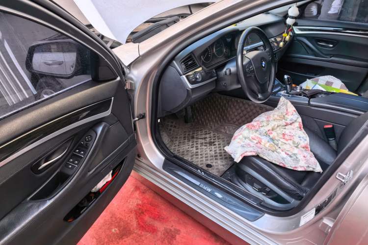 Used BMW 5 Series 2012 530Li Leading Model Driver Seat