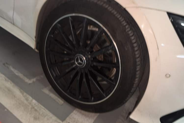 Used Mercedes-Benz AMG GT 2019 AMG GT 50 four-door sports car Right Front Wheel Hub