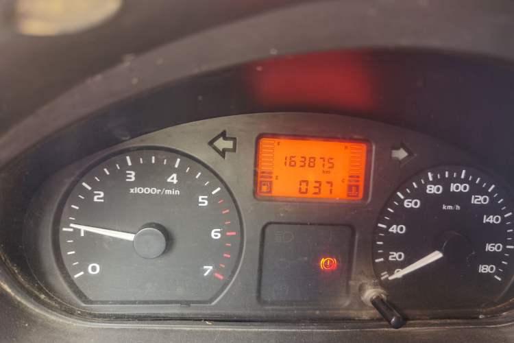 Used Wuling Rongguang 2011 1.2L Base Version
