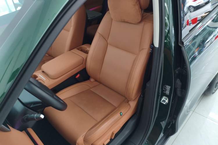 Used Leapmotor C16 2024 Range-Extended 200 Luxury Edition Left Front Seat