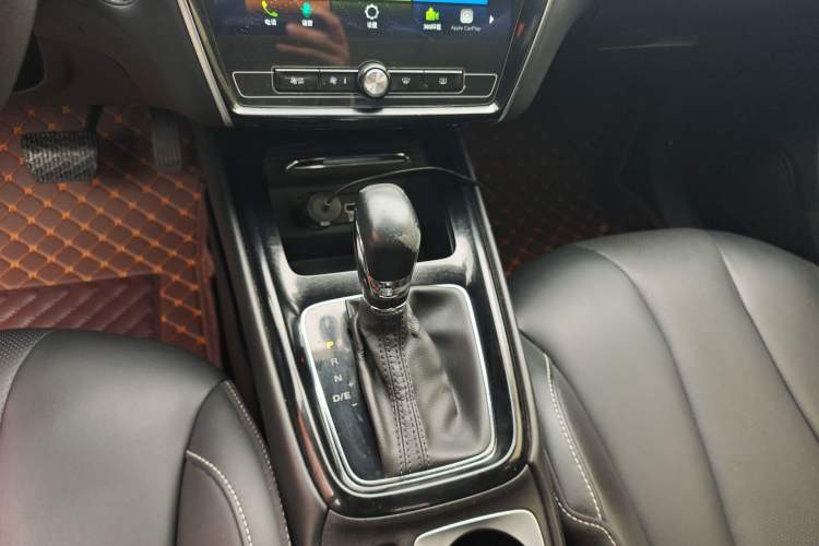 Used Roewe i5 2020 1.5L Automatic 4G Connect Luxury Flagship Edition
