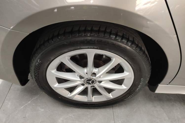 Used Mercedes-Benz A-Class 2021 A 200 L Sport Sedan Fashion Model
