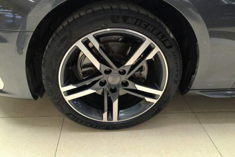 Used Audi A4L 2020 40 TFSI Luxury Dynamic Model
