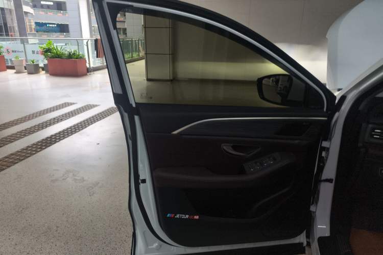 Used JETOUR X90 PLUS 2024 1.6TD Manual Yangfang PRO 7-Seater