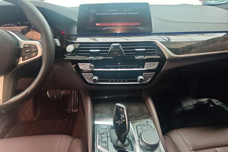 Used BMW 5 Series 2019 525Li M Sport Package
