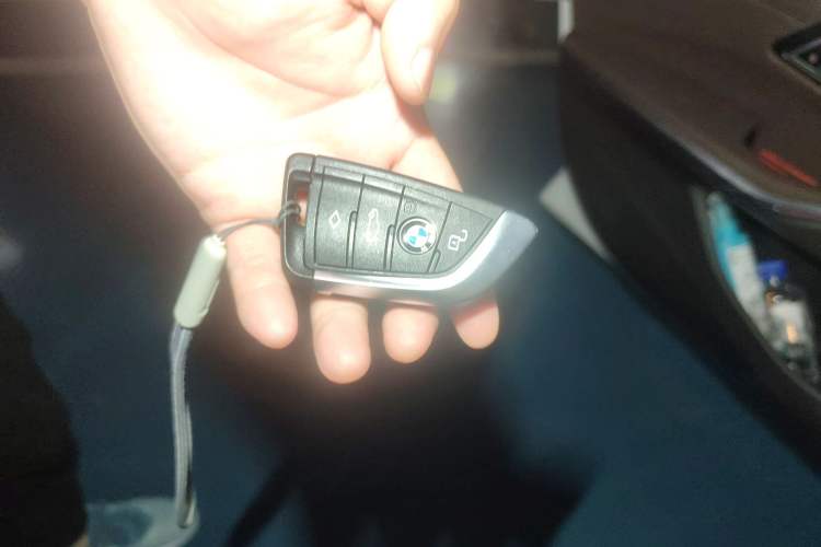 Used BMW i3 2023 eDrive 40 L Midnight Edition
