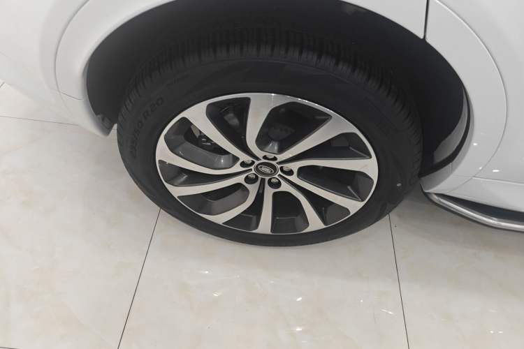 Used Land Rover Discovery Sport New Energy 2022 Facelifted P300e Plug-in Hybrid Electric Version
