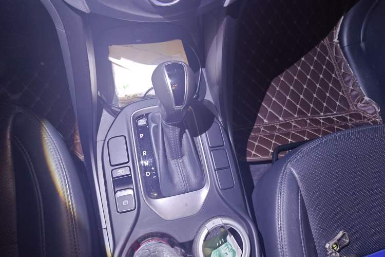 Used Hyundai Santa Fe 2013 2.4L Automatic 4x4 Prestige Edition
