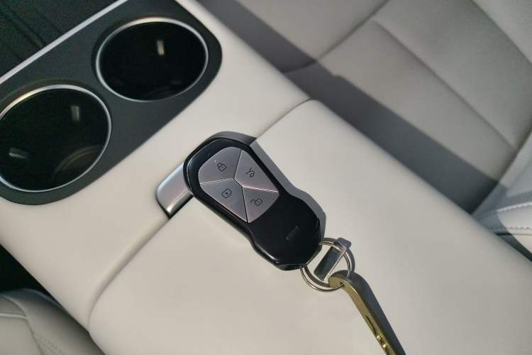 Used XPeng G6 2023 700 Four-Wheel Drive Performance Max