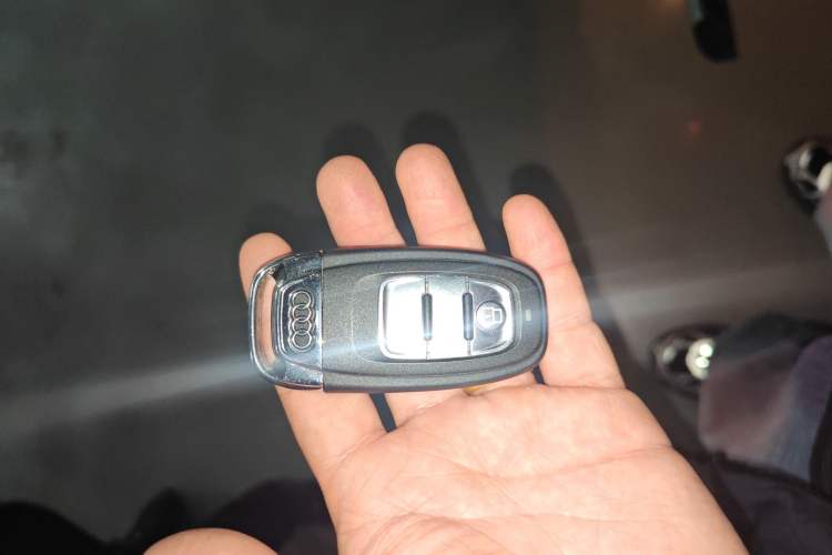 Used Audi Q5 2017 Plus 40 TFSI Technology Model
