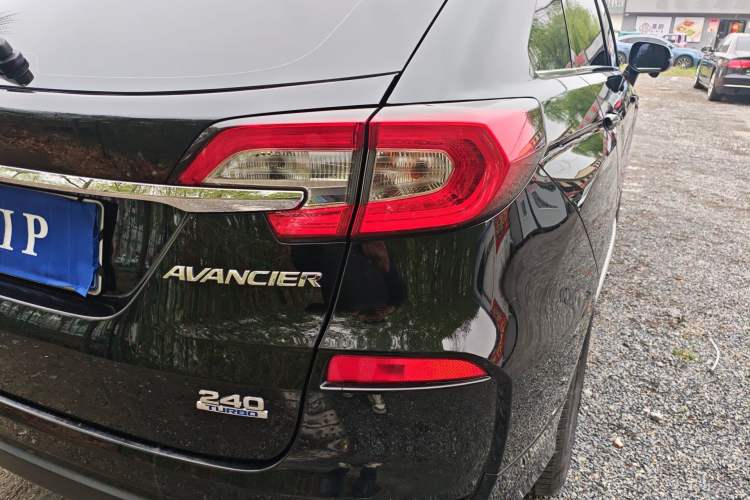 Used Honda Avancier 2017 240TURBO Two-Wheel Drive Luxury Edition Right Rear Taillight