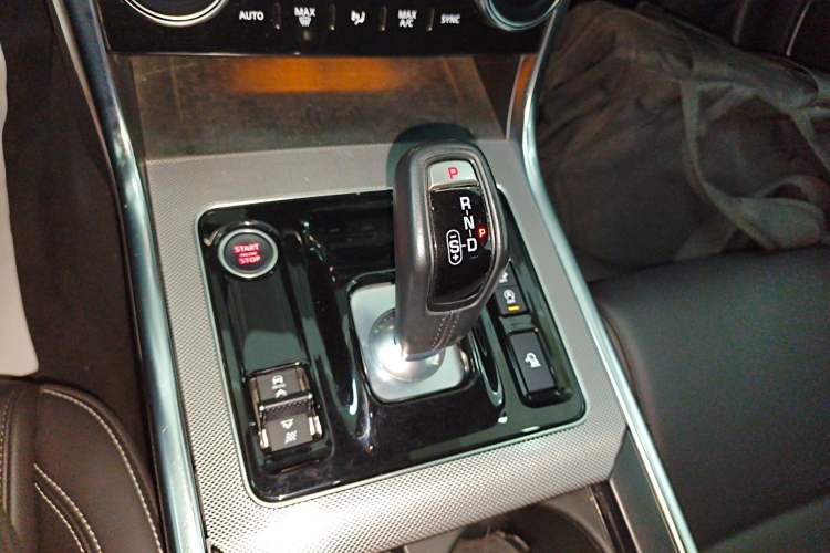 Used Jaguar XEL 2022 2.0T 250 PS R-DYNAMIC S Advanced Sport Edition