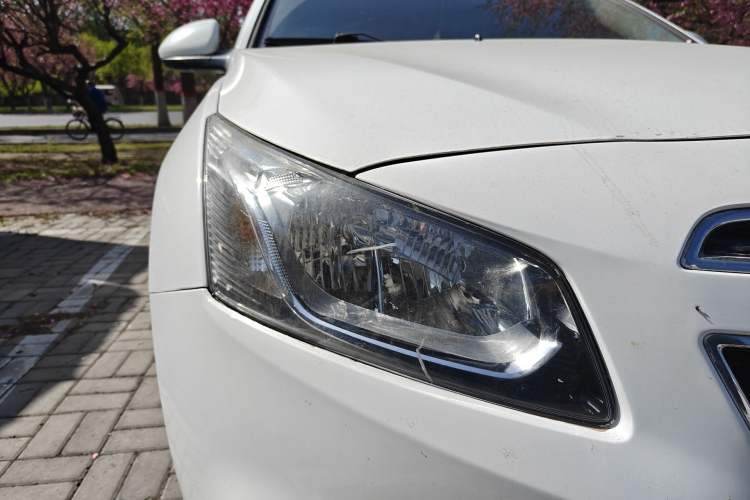 Used Chevrolet Cruze 2015 1.5L Classic SL MT Right Front Headlight