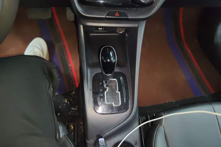 Used CHANGAN Alsvin 2019 1.5L DCT Comfort Model China VI Standard Gear Lever