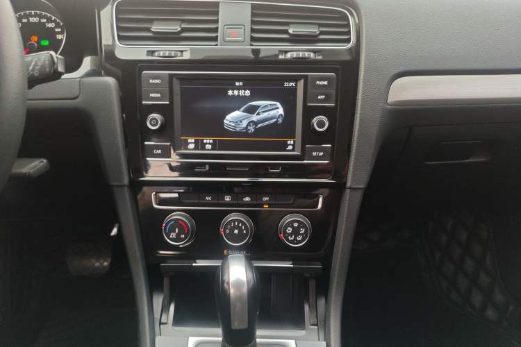 Used Volkswagen Golf 2019 1.6L Automatic Fashion Model China V Standard