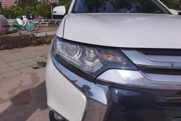 Used Mitsubishi Outlander 2018 2.0L Two-Wheel Drive Glory Edition 5 Seats
