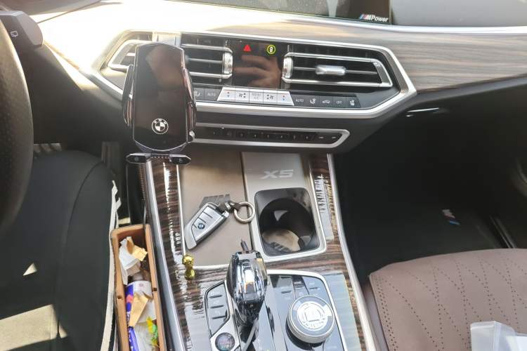 Used BMW X5 2022 xDrive 40Li M Sport Package Gear Lever