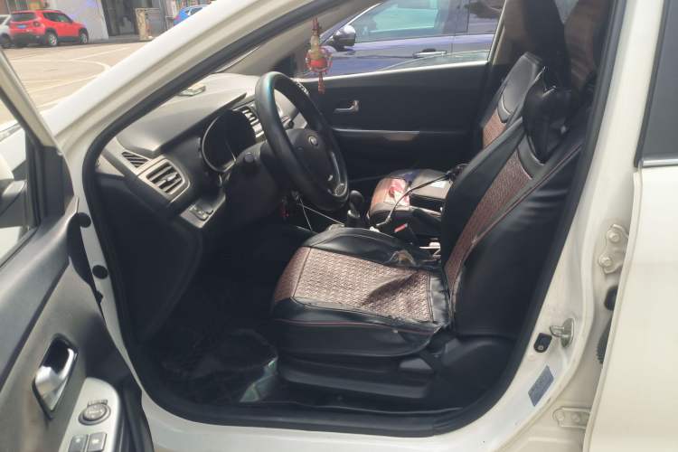 Used Kia K2 2015 Sedan 1.4L MT GLS