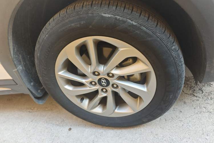 Used Hyundai Tucson 2015 1.6T Dual-Clutch Two-Wheel-Drive Smart Model
