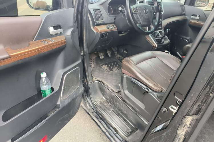 Used FORTHING Lingzhi PLUS 2021 2.0L Manual Luxury 7-Seater