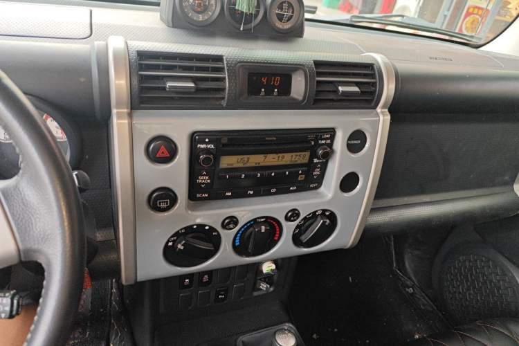 Used Toyota FJ Cruiser 