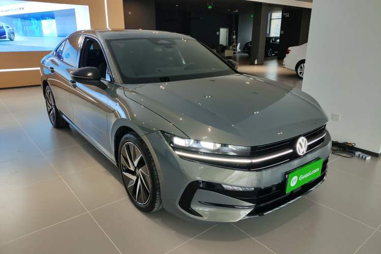 Used Volkswagen Magotan 2024 380TSI DSG Prestige Edition DaMai Package