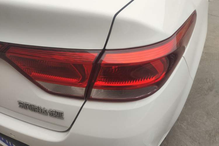 Used Kia K2 2017 Sedan 1.4L Manual Transmission 15th Anniversary Special Edition GLS