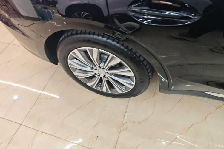 Used Hongqi E-QM5 2024 610 km PLUS Right Rear Wheel Hub