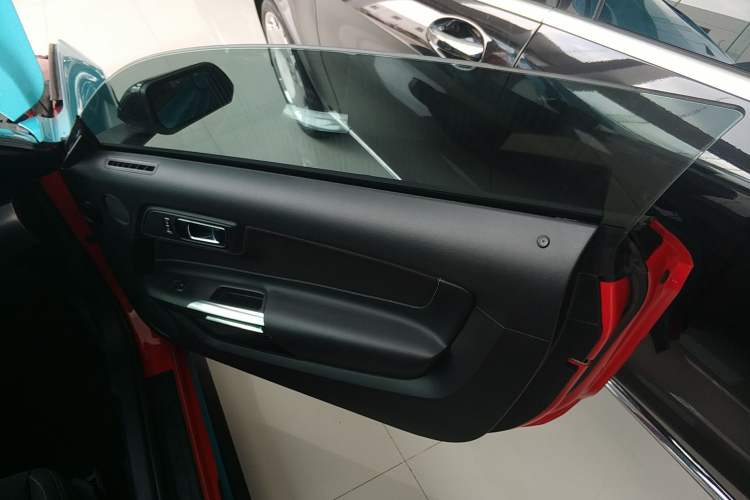 Used Ford Mustang 2019 2.3T Automatic Hardtop Base Version U.S. Specification