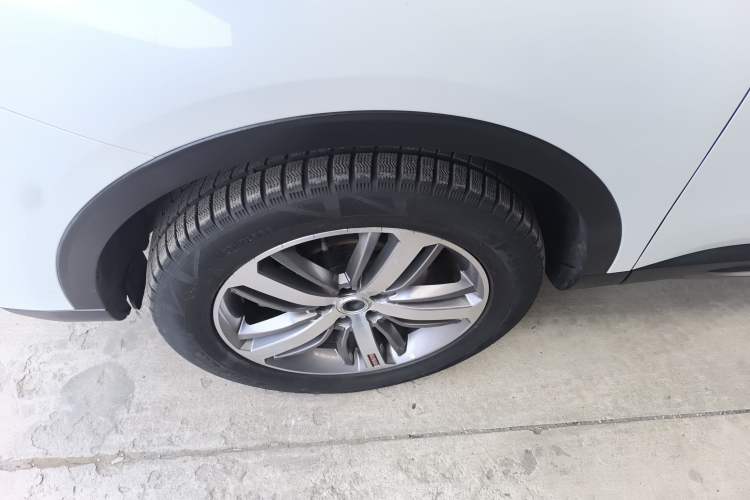 Used Haval H6 2017 Red Label 2.0T Automatic Two-Wheel Drive ZhiShang Model
