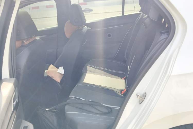 Used Volkswagen Golf 2024 280TSI DSG R-Line 50th Anniversary Edition
