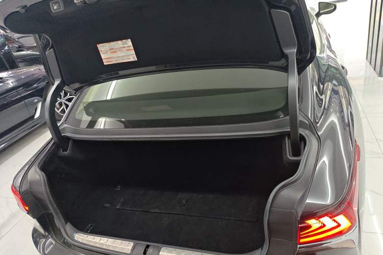 Used Lexus LS 2018 500h Excellence Edition China VI standard
