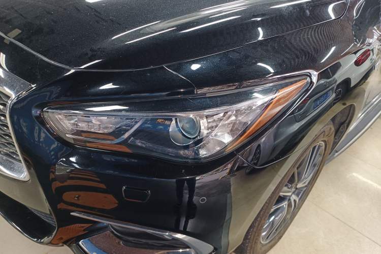 Used Infiniti QX60 2016 2.5 S/C Hybrid Two-Wheel-Drive Excellence Edition China V Standard
