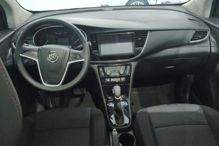 Used Buick Encore 2017 18T Automatic Two-Wheel Drive Urban Leading Model Center Console