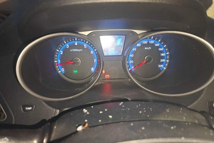 Used Hyundai ix35 2013 2.0L Automatic Two-Wheel Drive Smart GLS China IV Standard