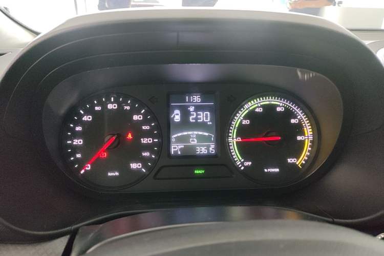 Used Roewe Clever 2021 302 km New Four-Seater Super-Efficient Version
