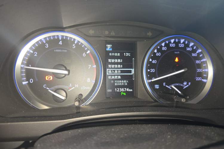 Used Toyota Highlander 2018 2.0T Four-Wheel Drive Prestige Version 7 Seats China VI Standard Odometer Close Up