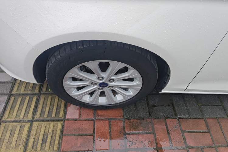 Used Ford Escort 2017 Happiness Edition 1.5L Automatic Fashion Version
