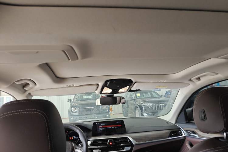 Used BMW 5 Series 2018 Facelifted 530Li xDrive Luxury Package
