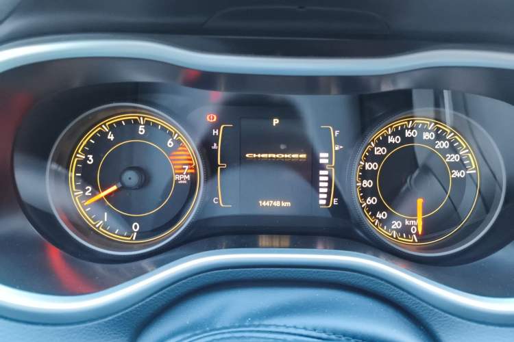 Used Jeep Cherokee 2016 2.4L Leading Edition