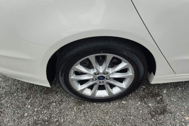 Used Ford Mondeo 2017 EcoBoost 200 Stylish Model Right Rear Wheel Hub