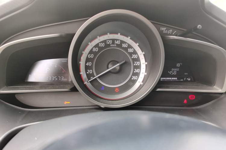 Used Mazda 3 Axela 2016 Sedan 1.5L Automatic Luxury Model