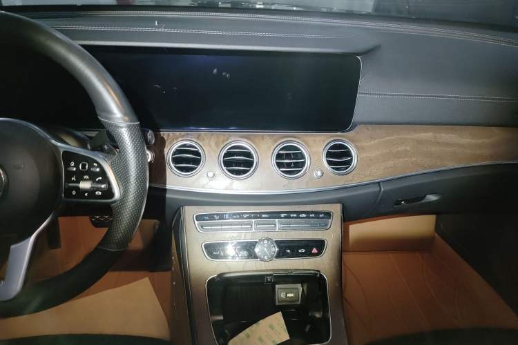 Used Mercedes-Benz E-Class 2019 E 200 L
