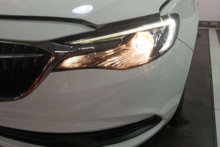 Used Buick GT 2018 15T Dual-Clutch Advanced Model China V Standard Left Front Headlight