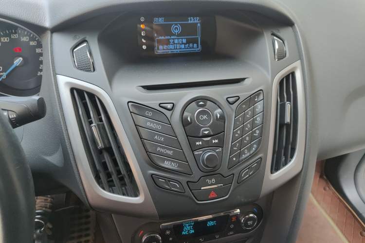 Used Ford Focus 2012 Sedan 1.6L Automatic Fashion Edition