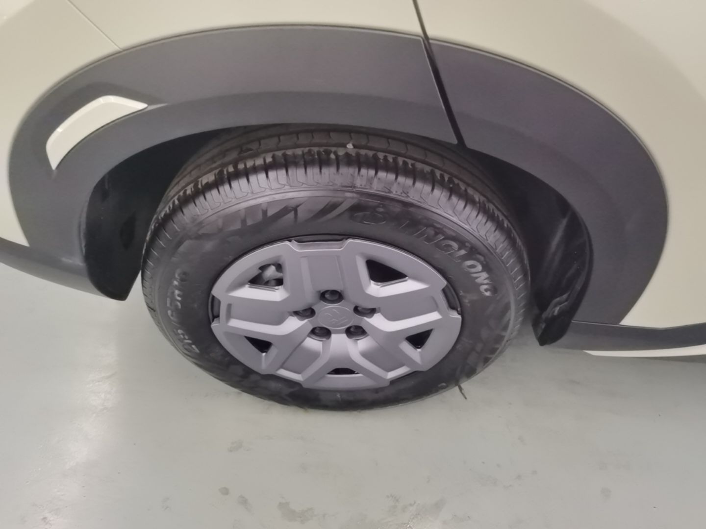 BYD Yuan UP 2027 Model Flying Edition 401KM Navigation Version — снимка 11