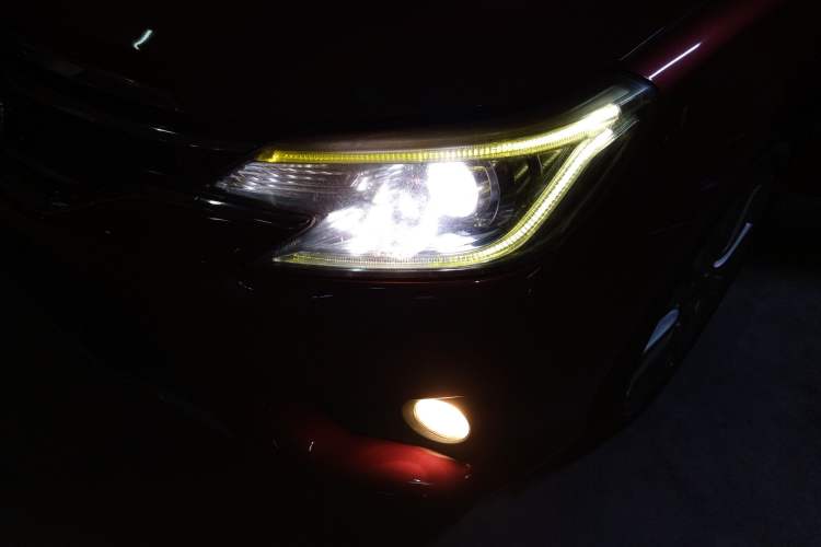 Used Toyota Reiz 2013 2.5V Shangrui Edition Left Front Headlight